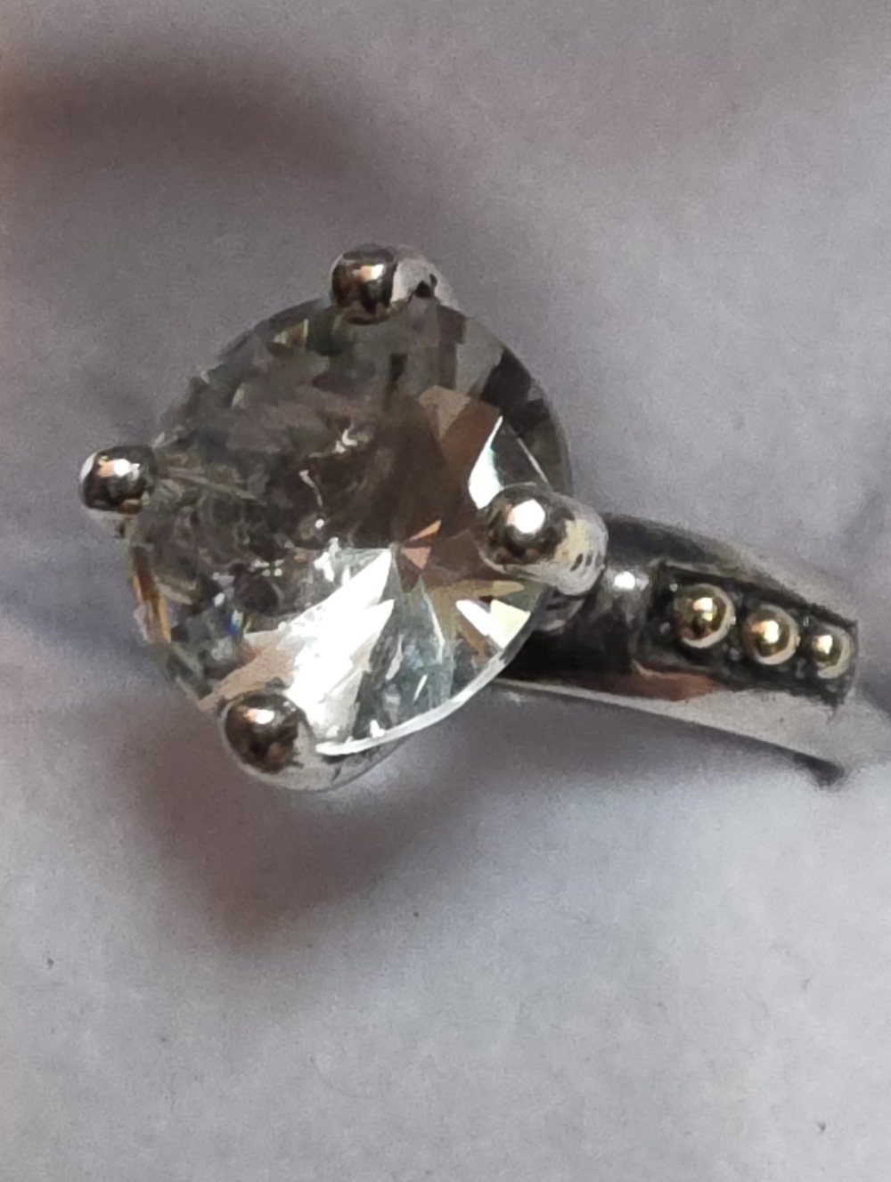 14K & STERLING WHITE SAPPHIRE SOLITAIRE, RING. SIZE 5 3.30 Grams